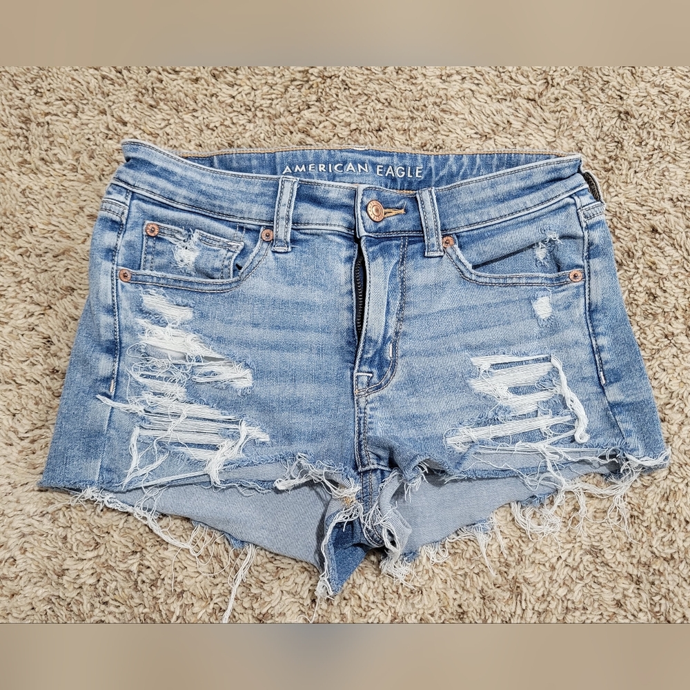 American Eagle Shortie Distressed Short